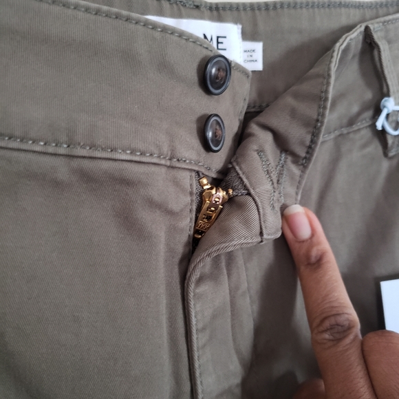 FRAME Lean Straight Cropped Pants
Army Gre… - Picture 10 of 13